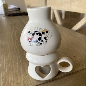 Wax Burner with Pair of Cows